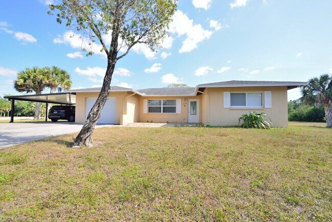 Building Photo - 1579 25th St SW