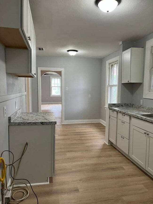 Photo - 1704 Church St