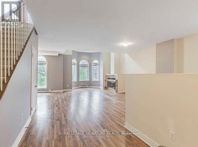 Photo - 208 Carlton St. Unité A