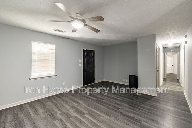 Photo - 1138 Reed Ct