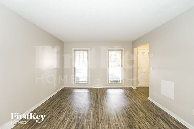 Photo - 104 Heron Ct