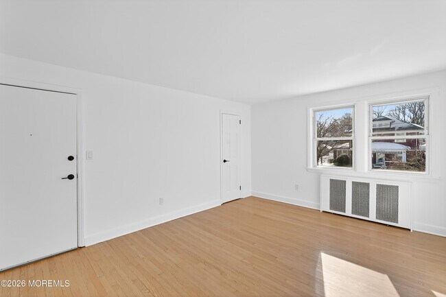 Photo - 121 Wallace St