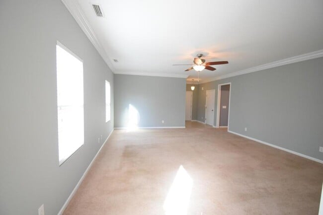 Photo - 3296 Saddlebrook Dr