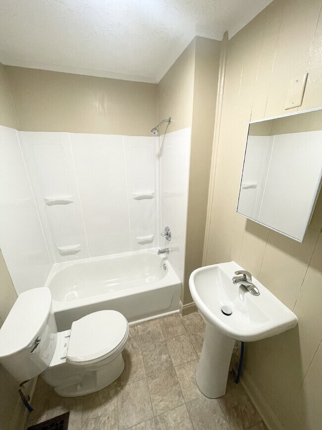 Photo - 3 Bedroom Home  with huge, 2-car garage/workshop combo (has electricity)