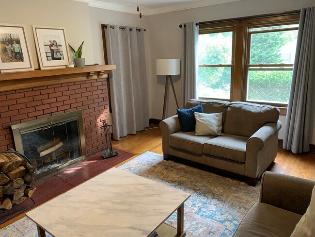 Photo - 4734 Hinesley Ave