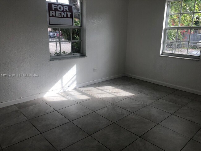 Photo - 146 NW 56th St