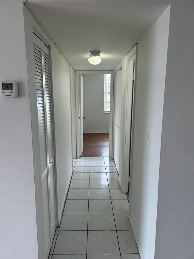 Photo - 498 NW 165th St