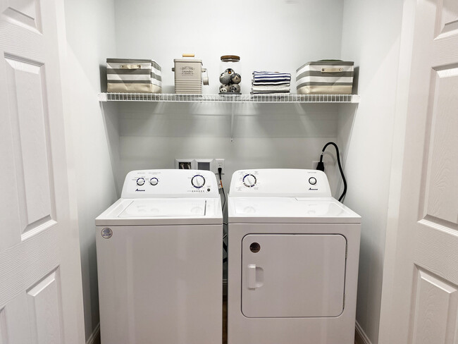 In-unit Washer & Dryer - 551 North