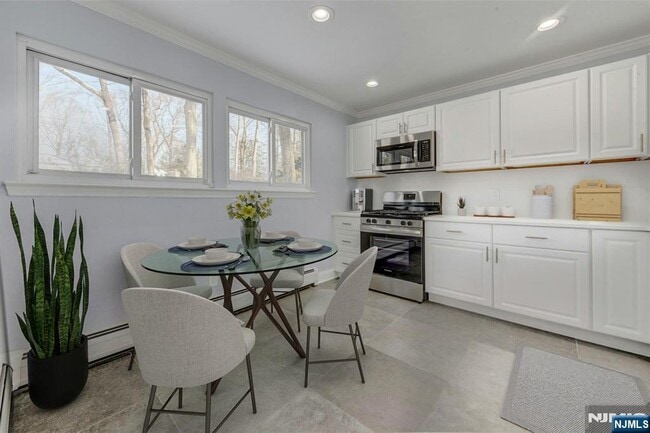 Photo - 16 Cypress Peak Ln