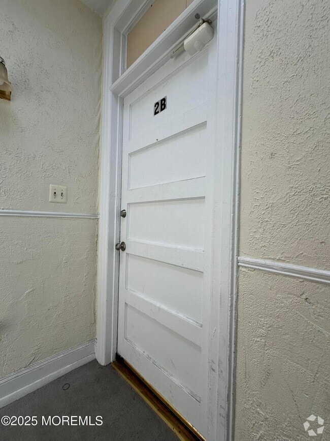 Building Photo - 651 2nd Ave Unit 2B Rental