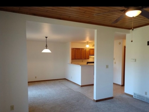 Photo - 510 Hanson Rd