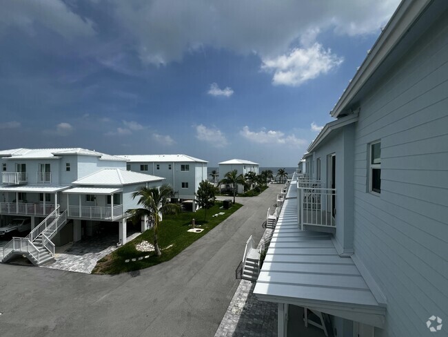 Building Photo - 10877 Overseas Hwy Unit 108 Rental