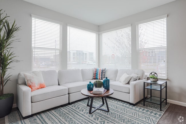 2BR,2BA-2.1 Floor Plan