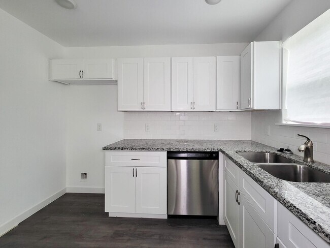 Photo - 8122 Sterlingshire St