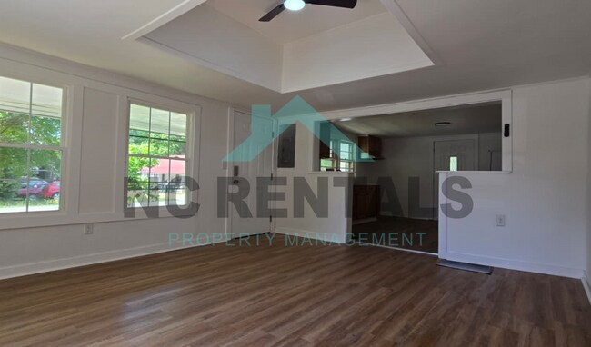 Photo - 113 3rd St