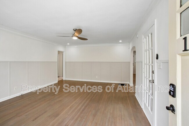 Photo - 1649 Beecher St SW