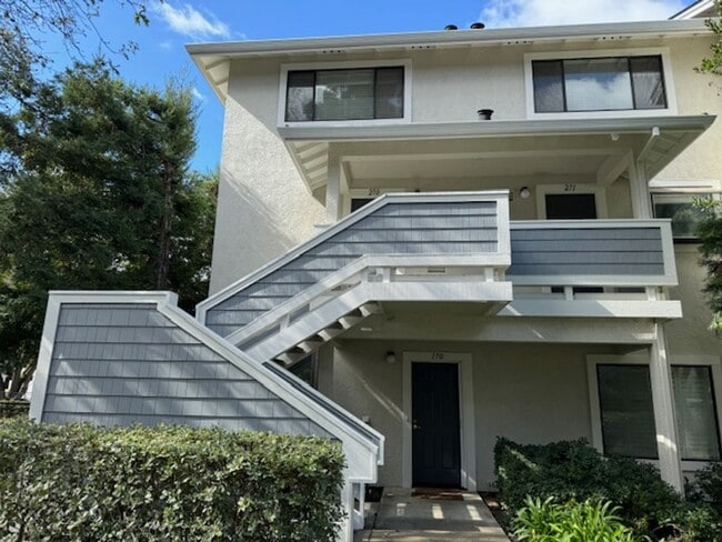 Upper level unit in Ashford Ct Walnut Creek - Upper level unit in Ashford Ct Walnut Creek Unidad 270 Rental