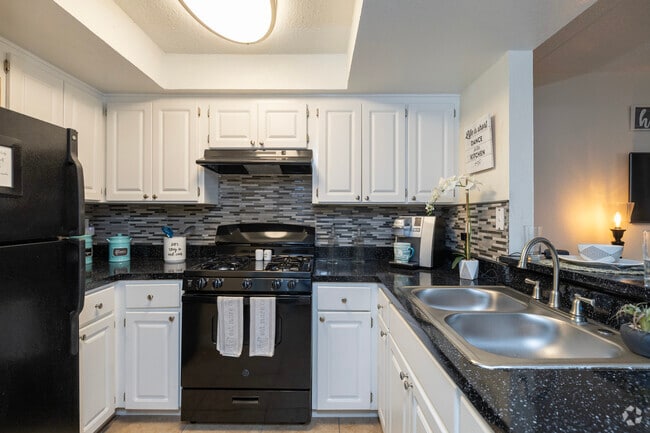 Interior Photo - Crescent Lane