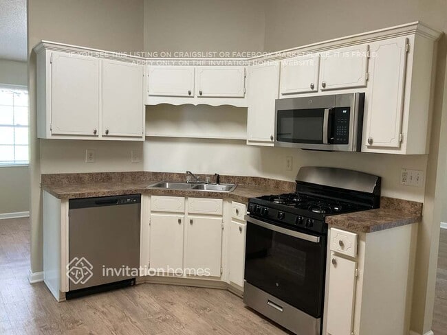 Photo - 465 Amelia Grove Ln SE