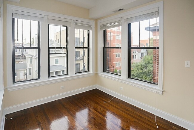 Photo - 3706 N Wilton Ave Unit 3