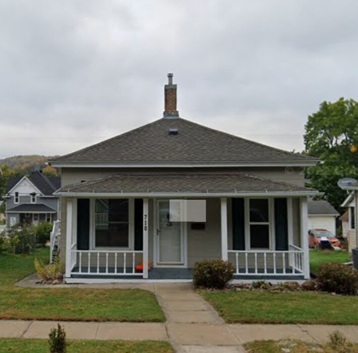 Photo - 710 W Main St House