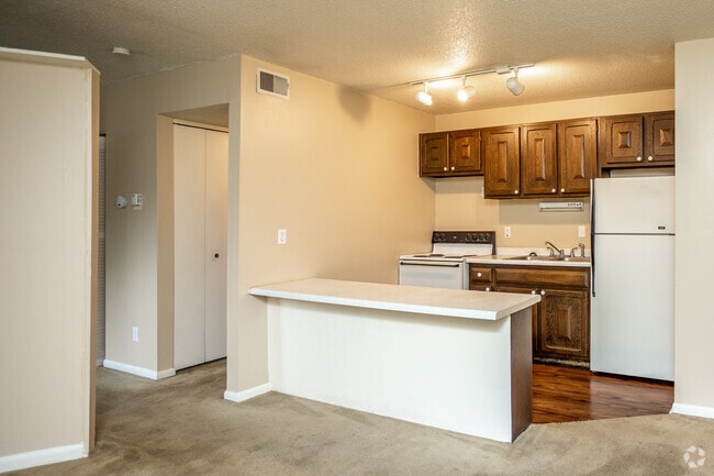 Studio - 600 SF
