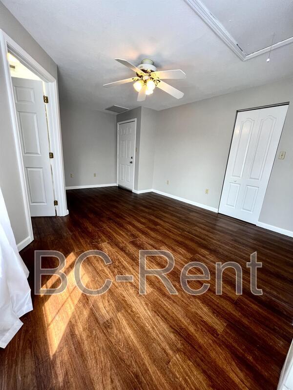 Photo - 434 Wayne St