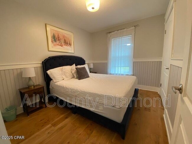 Photo - 704 Water Oak Dr House