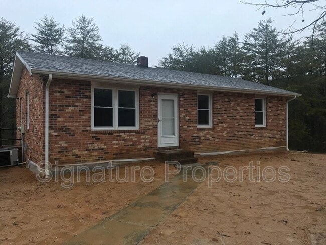 Building Photo - 2153 Swain Rd