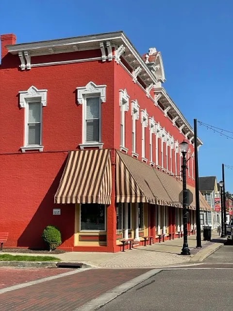 Building Photo - 140 N Canal St Unit 130-3