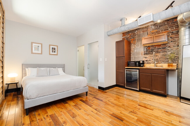 Building Photo - 1304 Broadway Rental