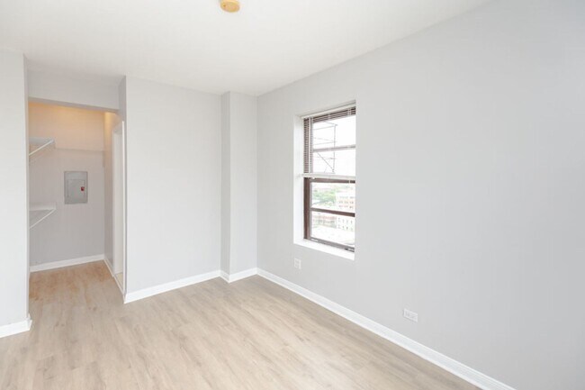 Photo - 732 W Bittersweet Pl Condo Unit 1206