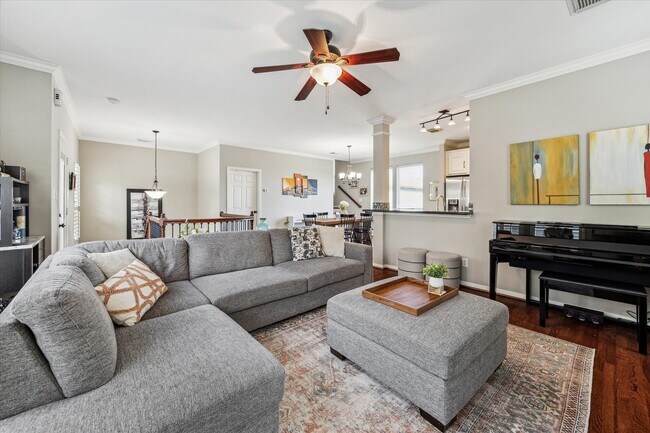 Photo - 920 Cohn St