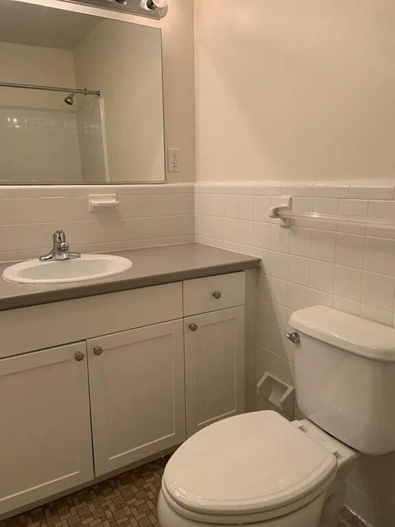 Photo - 30 Captain Parker Arms