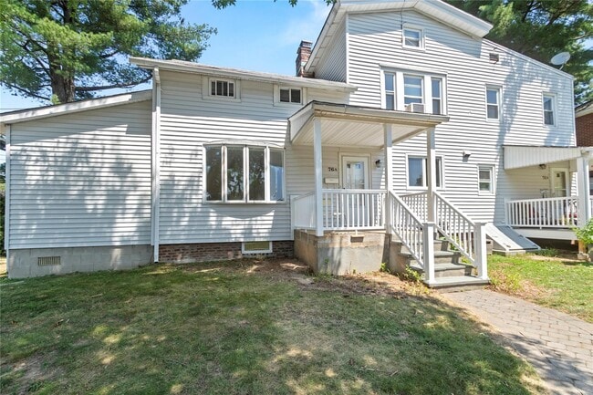 Building Photo - 76 Elm Ave Unit A Rental