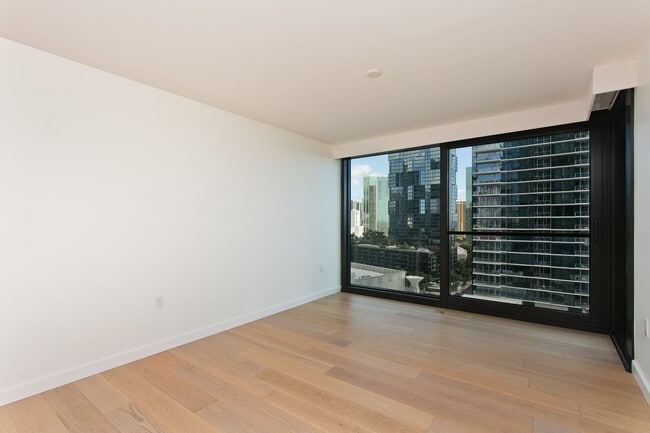 Photo - Victoria Place 1506 Unit 1506