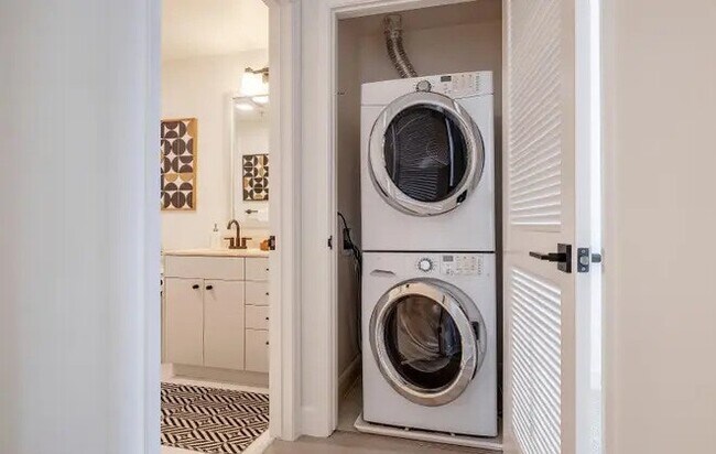 Photo - 246 2nd St Unidad 303