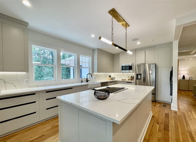 Photo - 80 Ritter Rd W