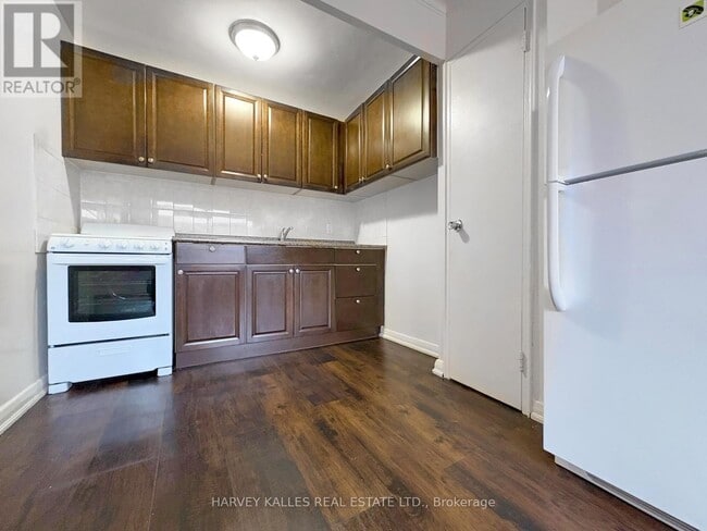 Photo - 1490 Eglinton Ave W Unité 406