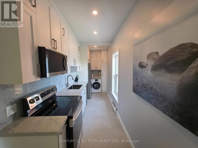 Photo - 82 Albert St N Unité 1