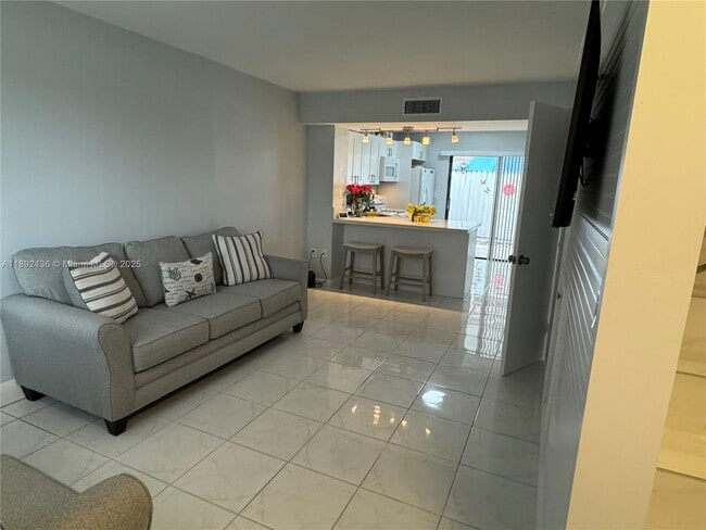Photo - 1817 SW 107th Ave