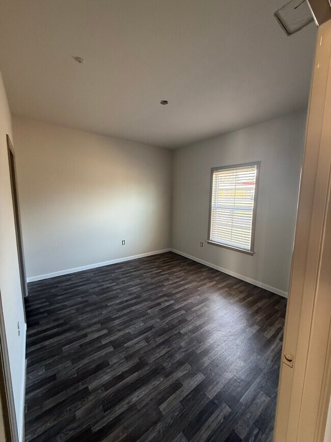 Photo - 1604 Lankford Dr