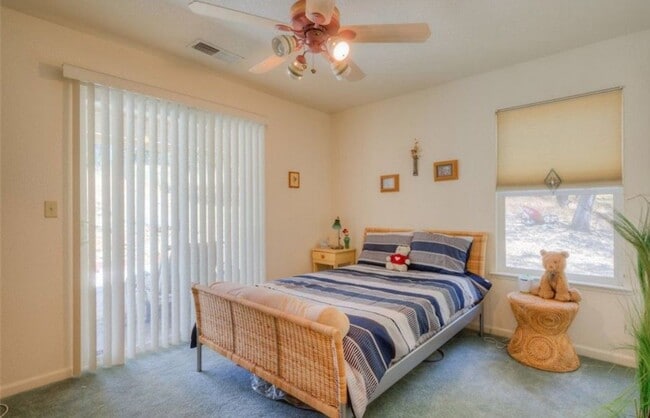 Photo - 449 Silver Leaf Dr