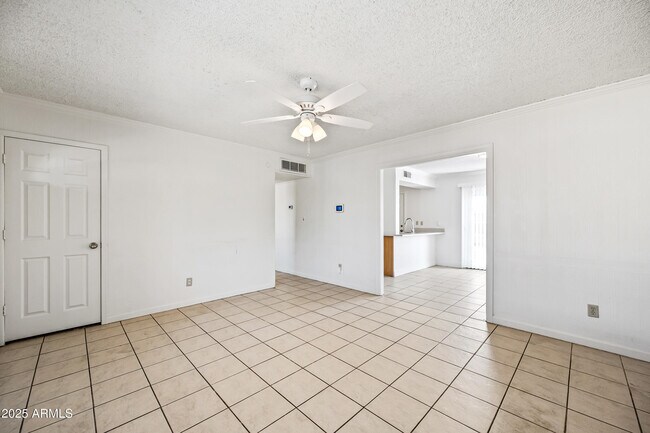 Photo - 2208 N 47th Ln