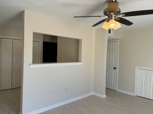 Photo - 4513 Tabony St