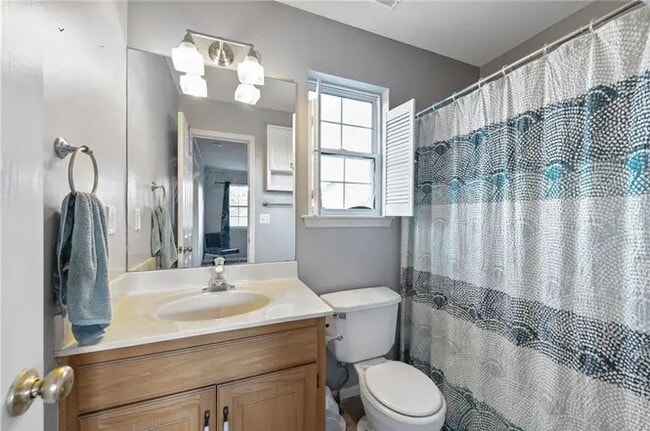 Photo - 2101 SW Wall St Unit Apartment A