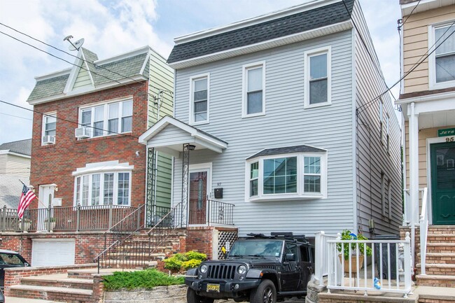Photo - 97 W 15th St Casa