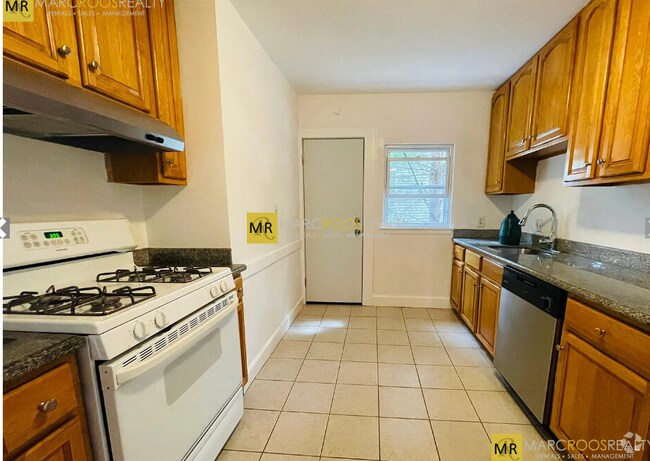 Building Photo - 20 Shanley St Unit 2R Rental