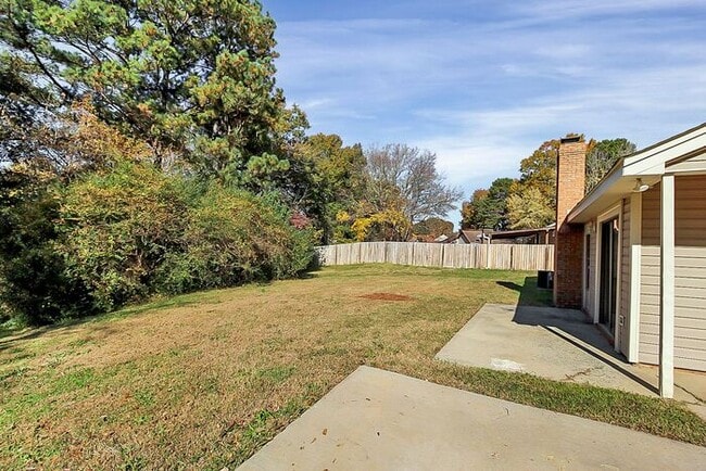 Photo - Charmingly Updated 3BD/2BA Ranch Home in Birnam Woods!