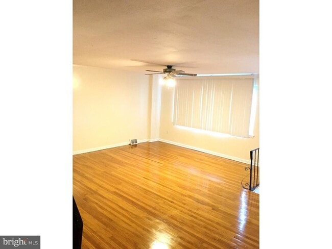 Photo - 1643 Powell Rd